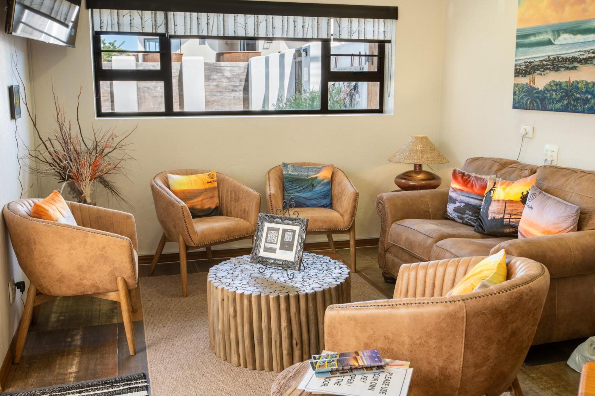 Atsupers Accommodation Jeffreys Bay Exterior photo