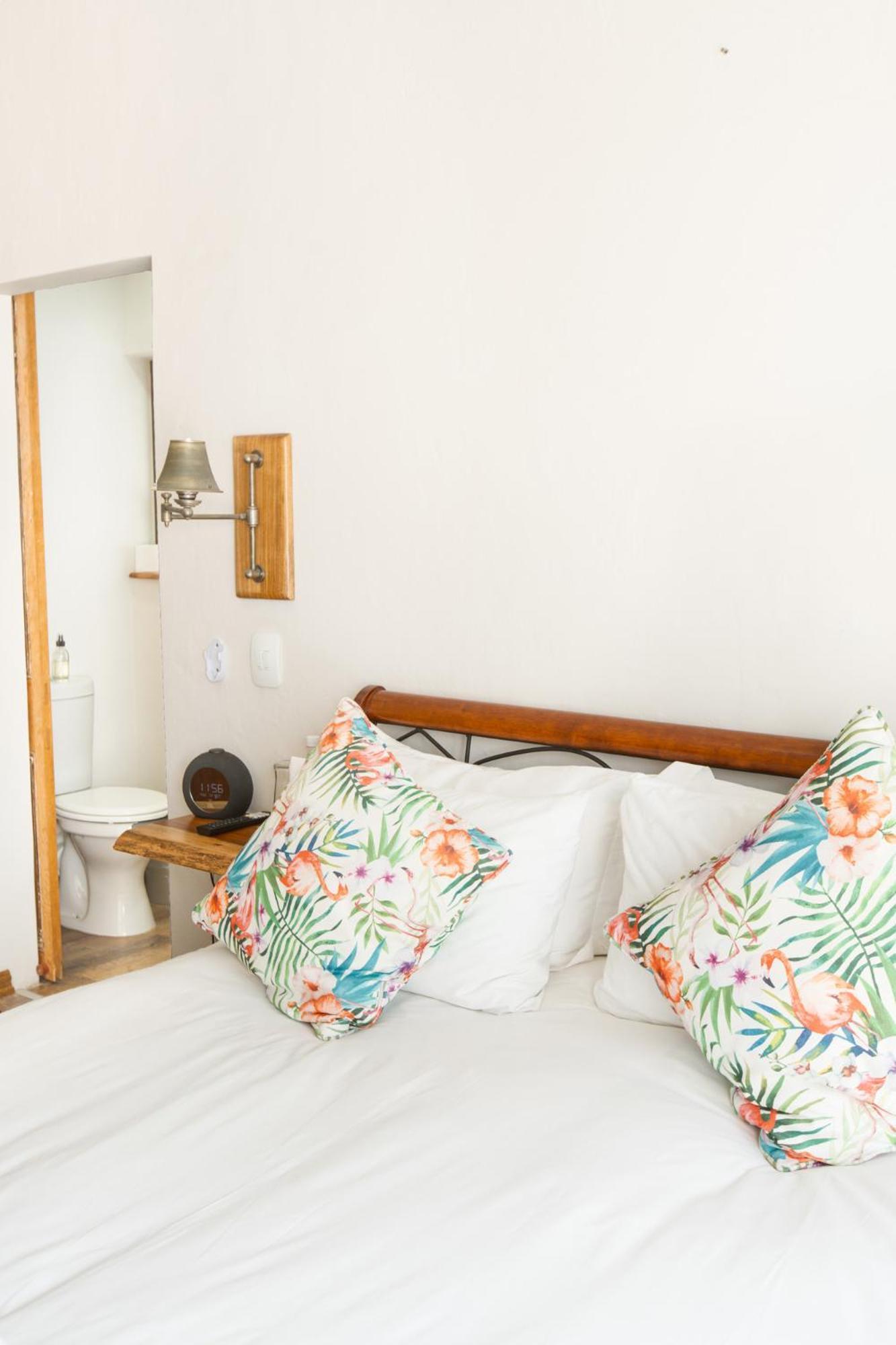 Atsupers Accommodation Jeffreys Bay Exterior photo