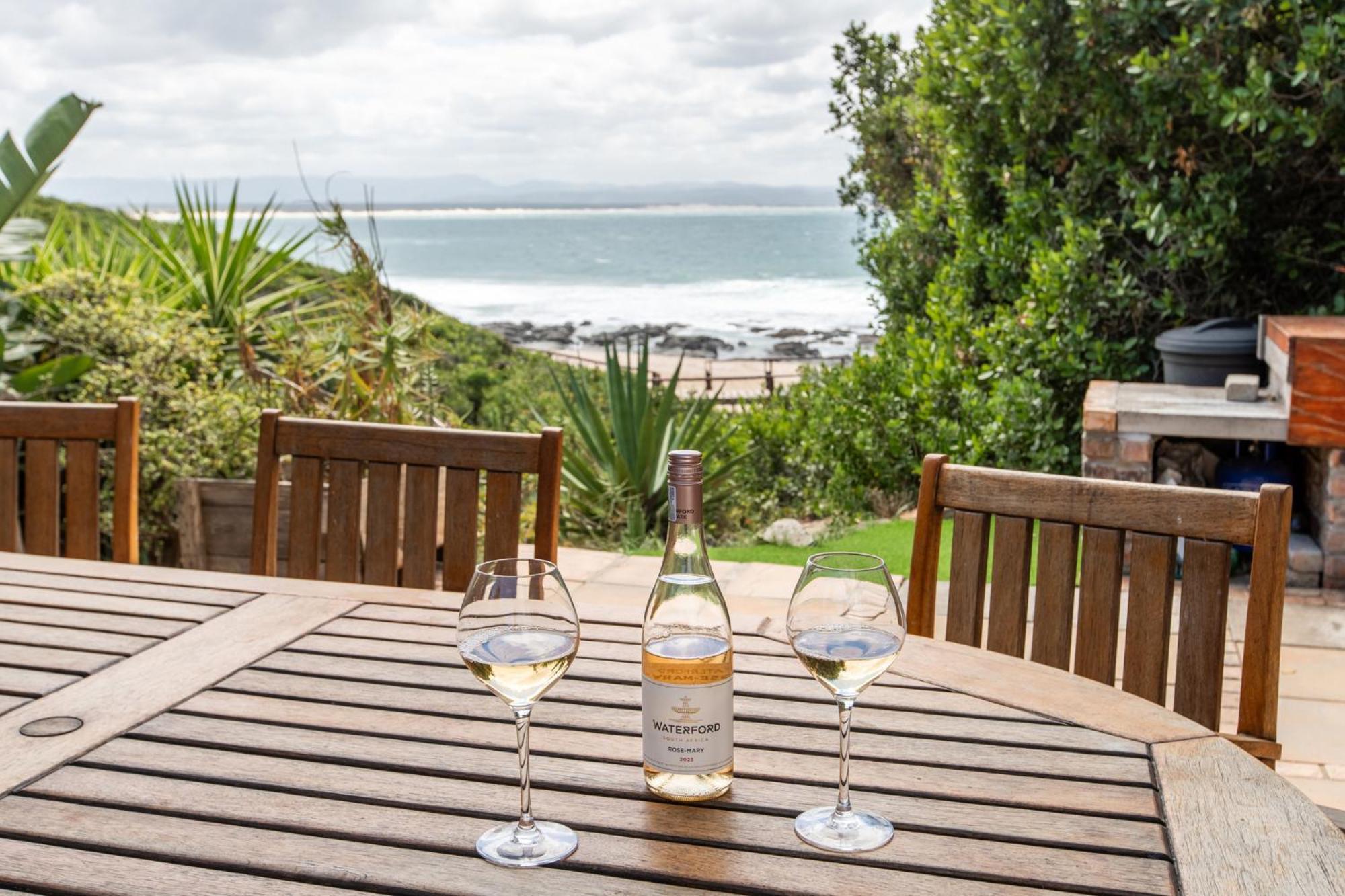 Atsupers Accommodation Jeffreys Bay Exterior photo