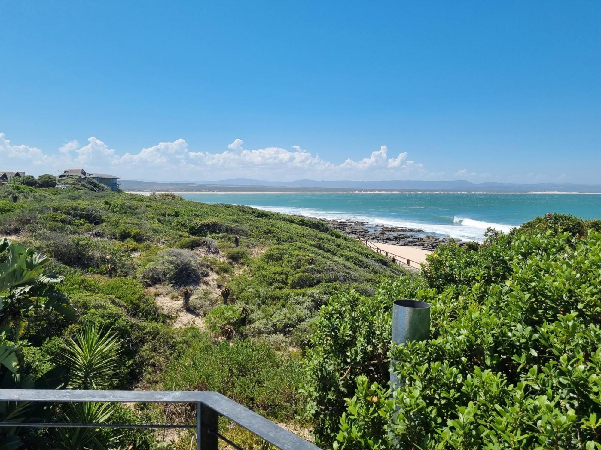 Atsupers Accommodation Jeffreys Bay Exterior photo